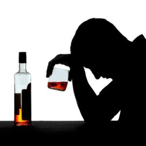 शराब की लत-alcoholic-man-silhouette-kashish-clinic